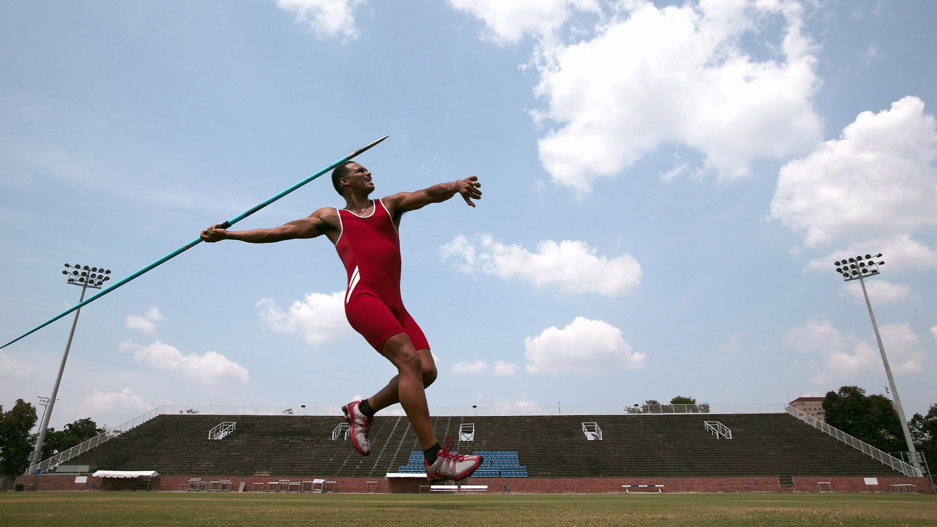 _精彩插曲：运动员赛前趣味小游戏热身_，运动员比赛前的热身运动