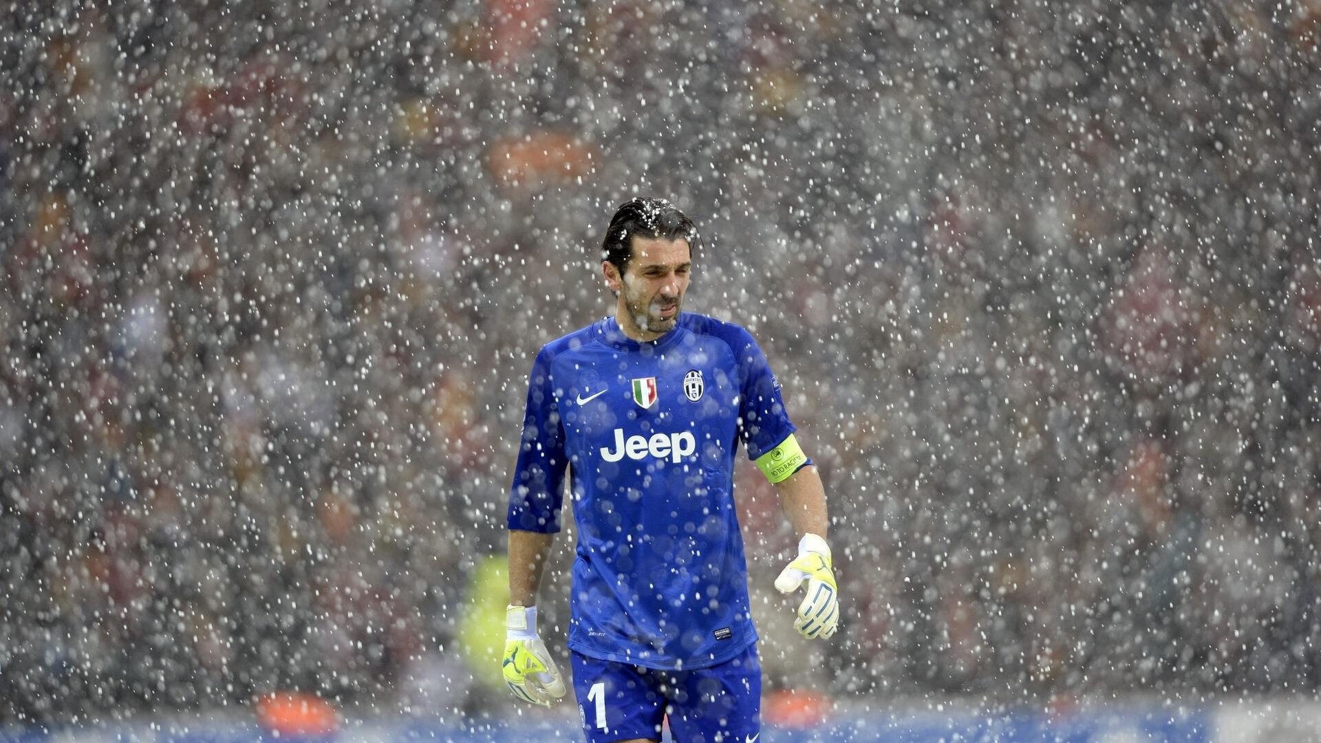 逆境翻盘：球队在落后时实现奇迹逆转，逆境球生